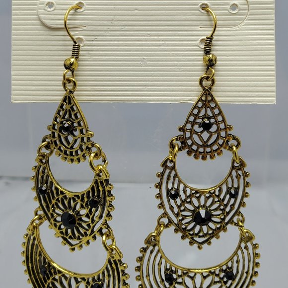 DEVAN gold cutout chandelier earring with black stones - Picture 3 of 4